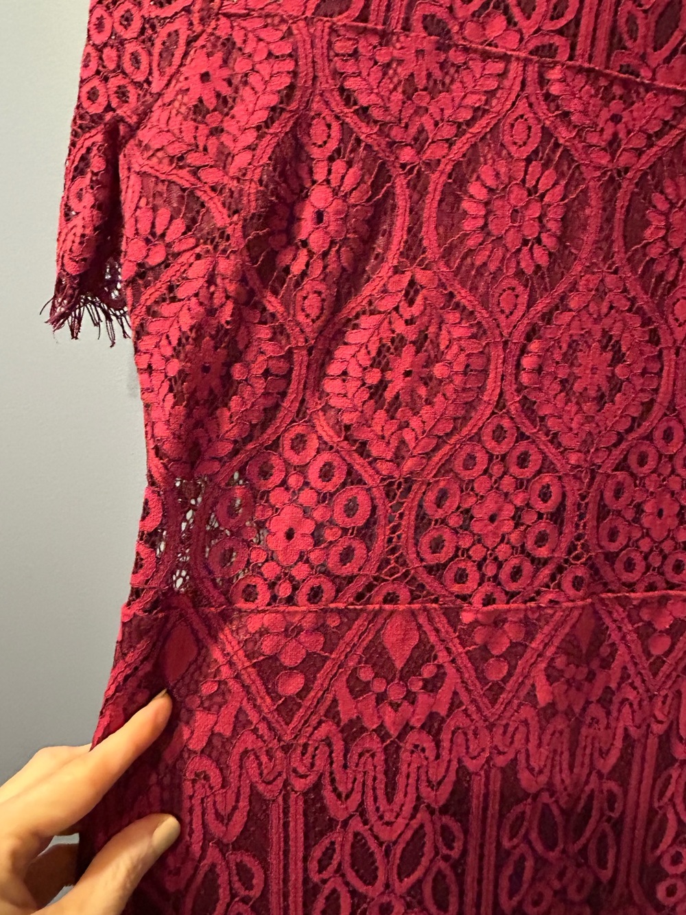 🚘Lulu's Raspberry Lace Midi Dress with High Neck - Picture 5 of 9